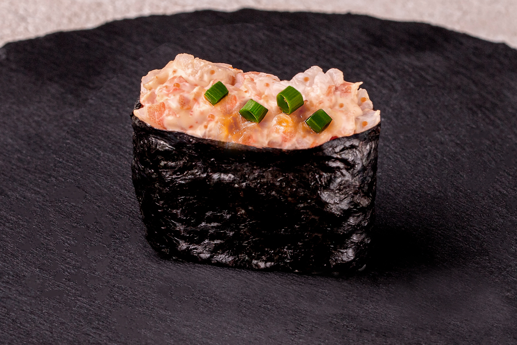 Острые суши с креветкой